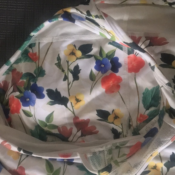 Fabletics Medium crop bra top Tags off - never worn - Picture 6 of 9